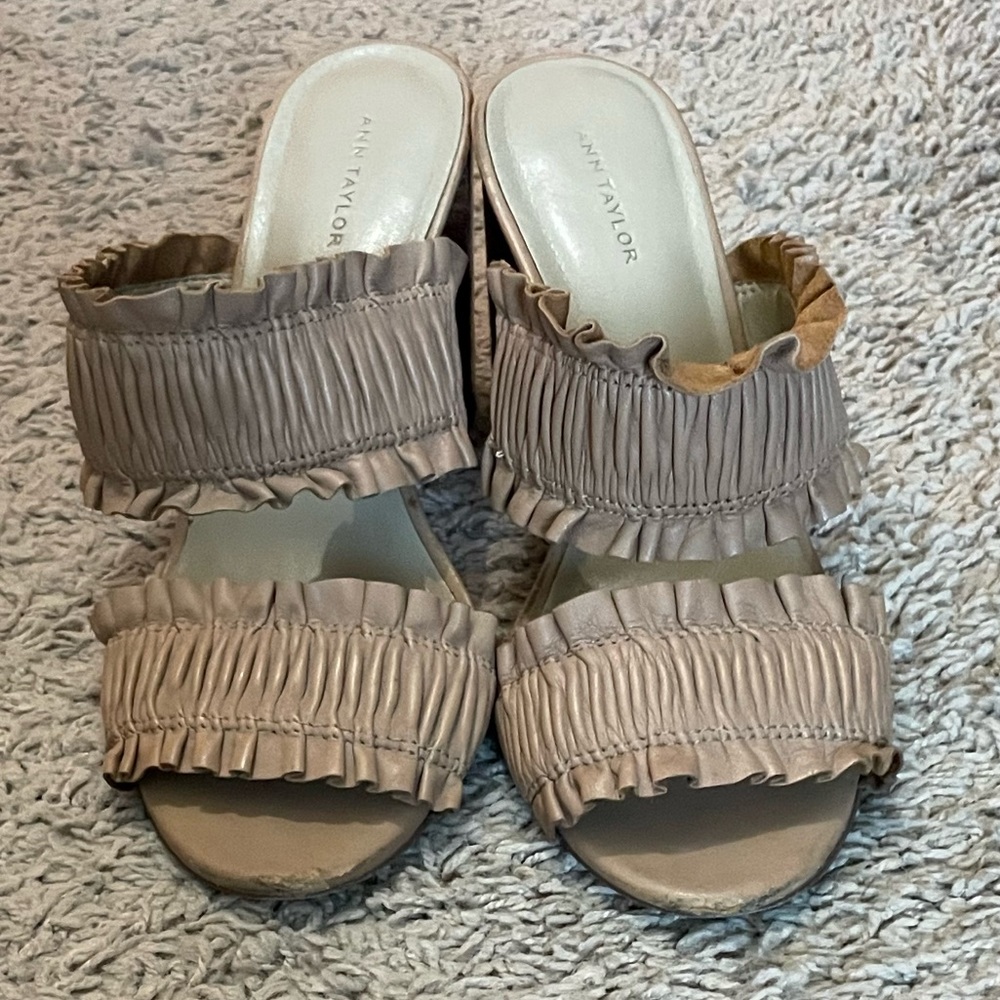 Ann Taylor heels